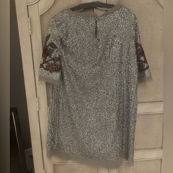🩶Zara Silver Sequin L Floral Embroidered dress ASO Alexis Rose Schitts Creek - Picture 16 of 16